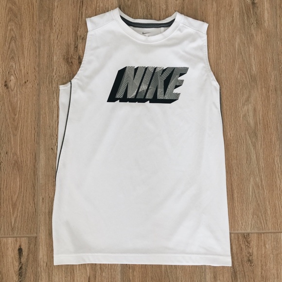 nike muscle tee